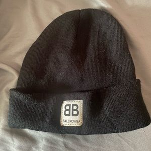 balenciaga beanie